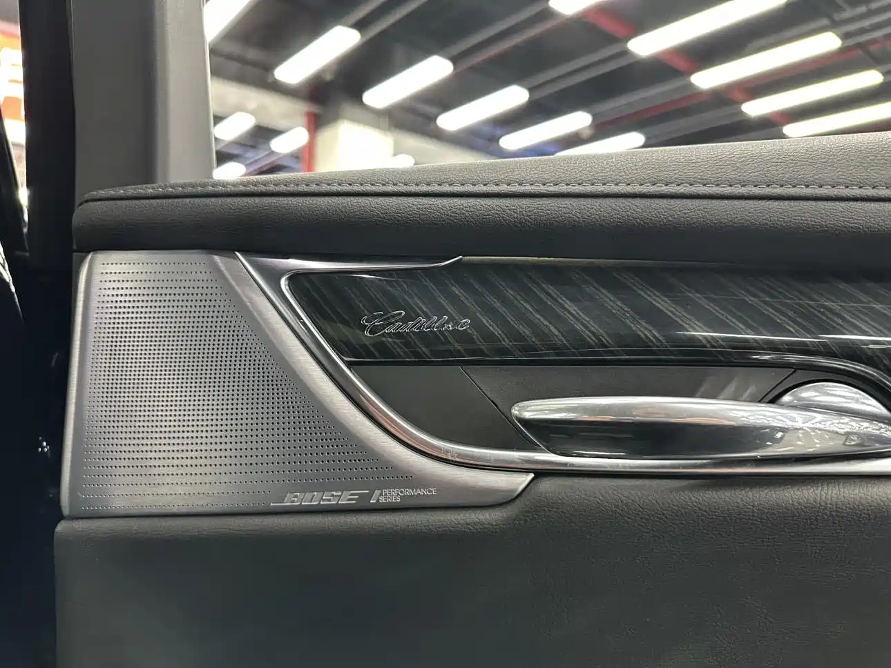 Photo 19 - Cadillac XT6