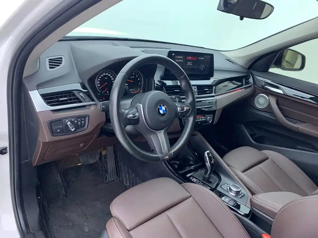 Фото 15 - BMW X1
