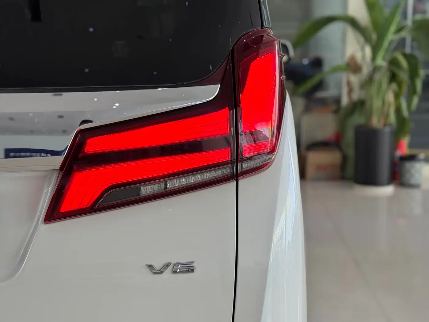 Toyota Alphard 2018 Facelift 3.5L Premium Edition фото 19