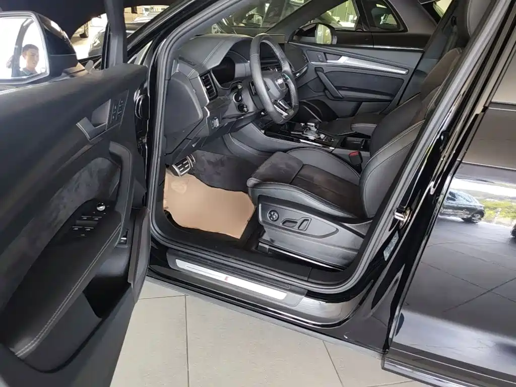 Audi Q5L Sportback 2023 2023 40 TFSI Luxury Style