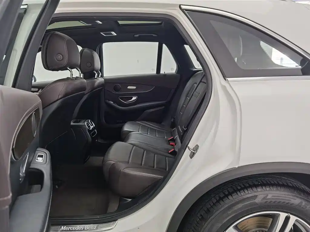 Mercedes-Benz GLC 2021 GLC 260 L 4MATIC Sporty фото 15