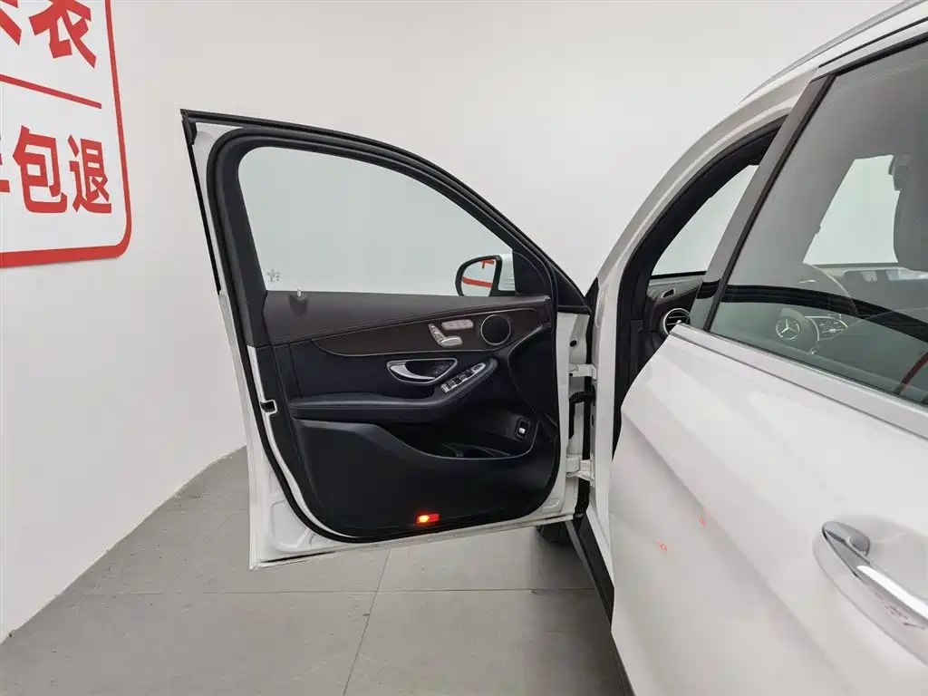 Mercedes-Benz GLC 2021 GLC 260 L 4MATIC Sporty фото 8