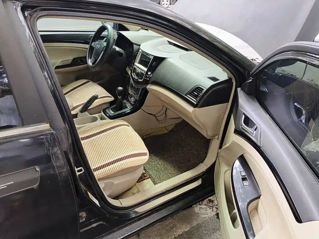 BYD Surui 2013 2013 1.5L Manual Premium