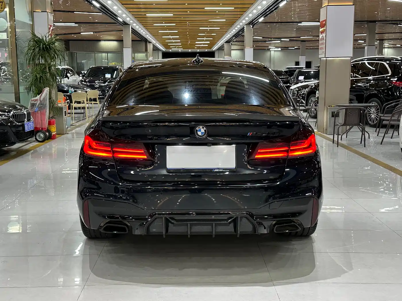 BMW 5 Series 2020 530Li Exclusive M Sport Package фото 5