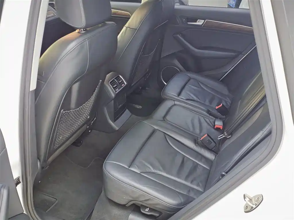 Audi Q5 2015 40 TFSI Comfort фото 13