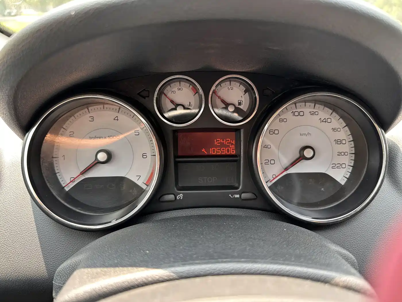 Photo 22 - Peugeot 408