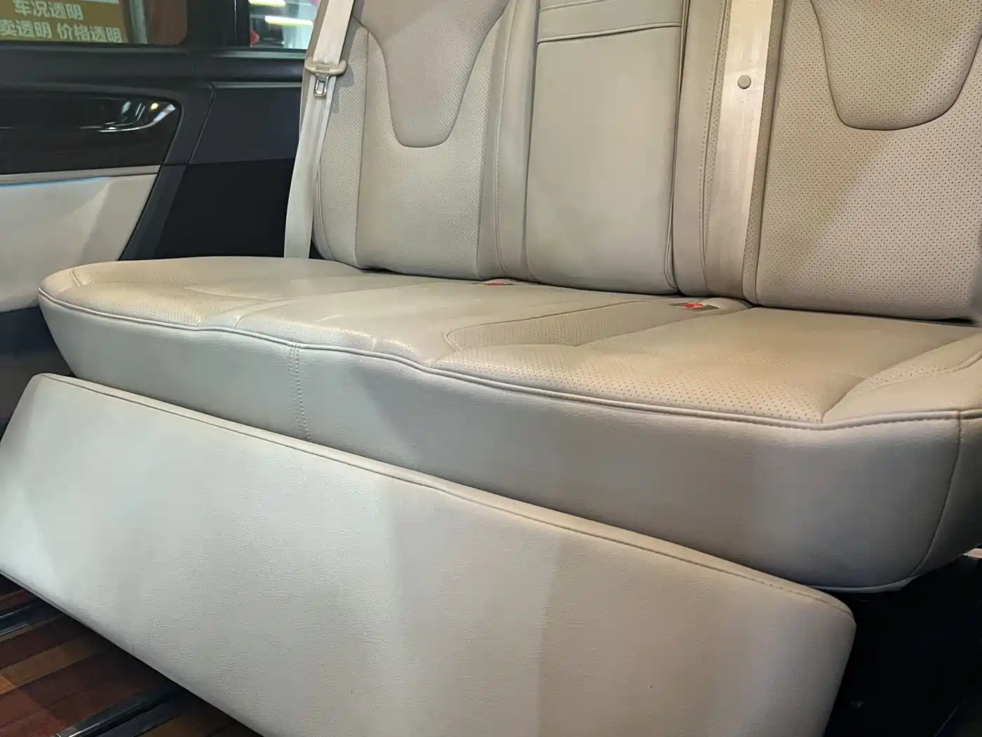 Mercedes-Benz V-Class 2018 V 260 L Premium Long Version China V фото 13