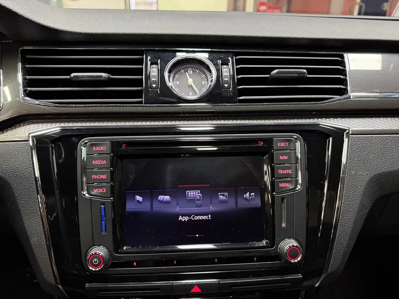 Volkswagen Passat 2016 Model 380TSI DSG Prestige Edition фото 9