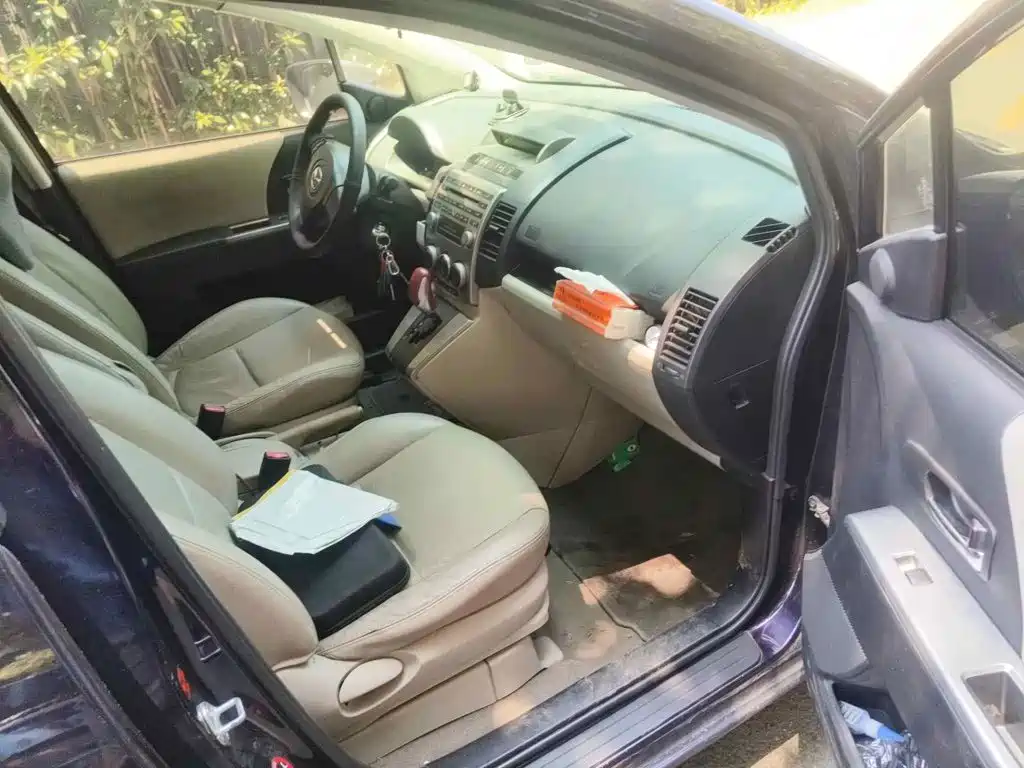 Mazda Mazda5 2010 2008 2.0 Automatic Luxury Edition