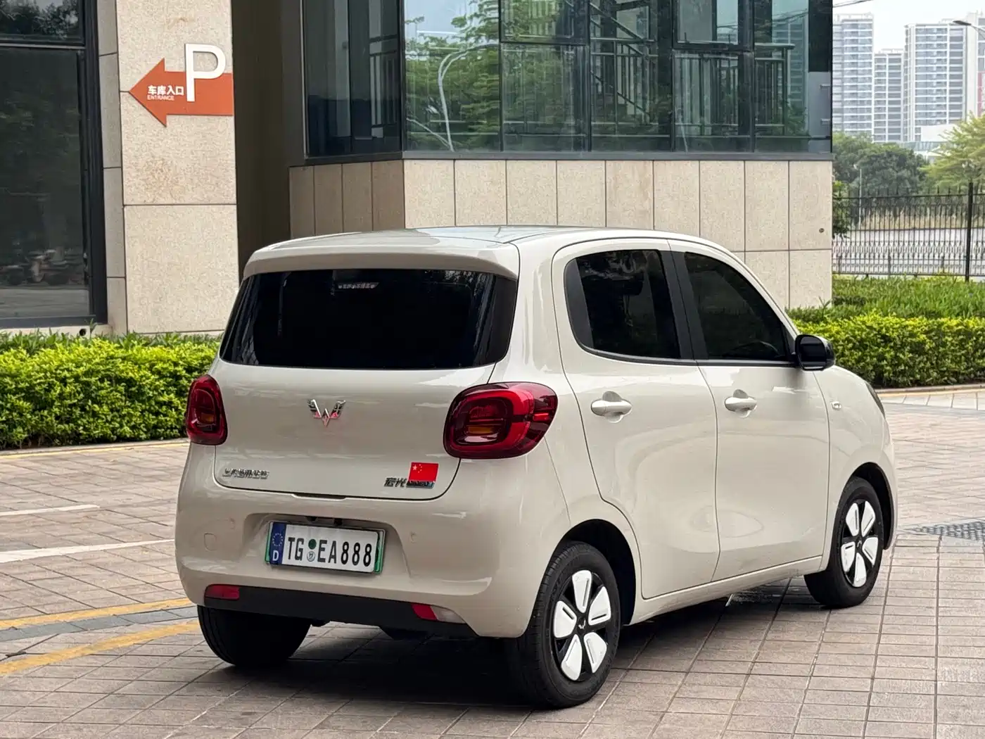 WULING AUTOMOBILE HONGGUANG MINIEV