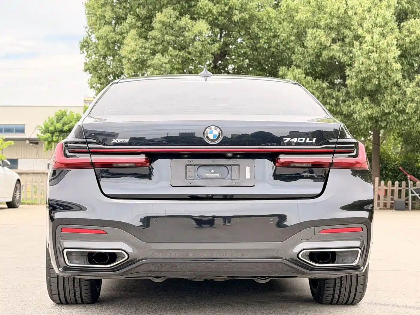 BMW 7 Series 2019 Facelift 740Li xDrive Executive M Sport Package фото 8