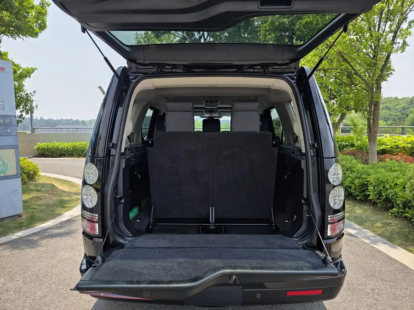 Land Rover Discovery 2016 3.0 SC V6 HSE фото 14