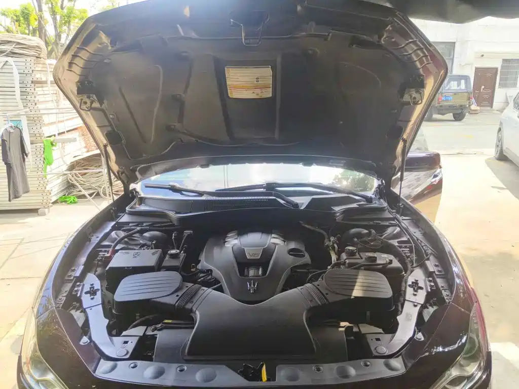 Photo 3 - Maserati Ghibli