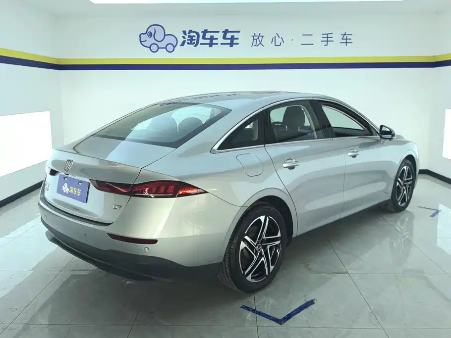 Фото 3 - Roewe D7