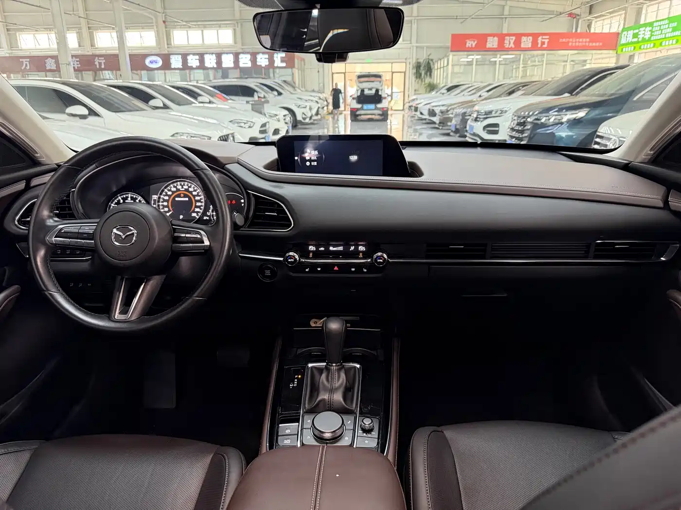 Фото 18 - Mazda CX-30