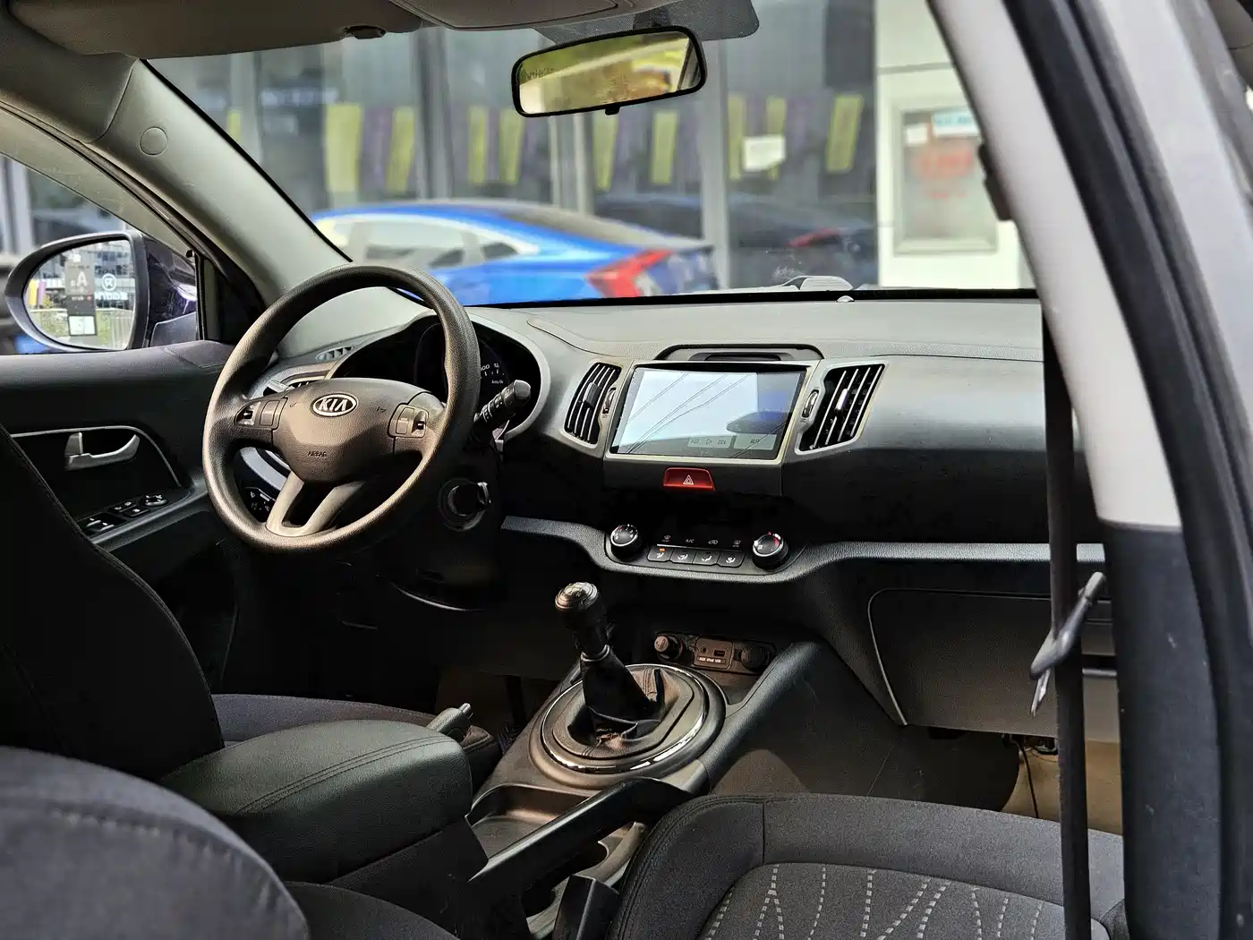 Kia Sportage 2011 2.0L Manual 2WD GL фото 8