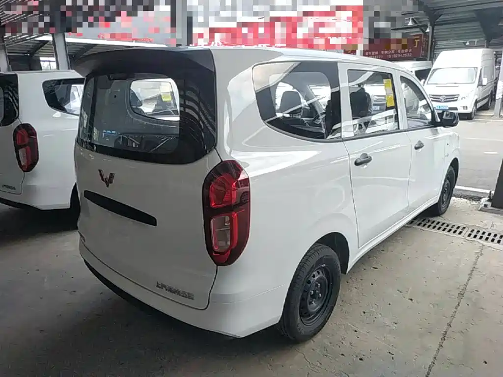 Wuling Motors Wuling Hongguang New Energy 2026 2024 Model Pure Electric 300KM Utility Version