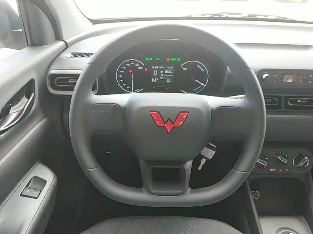 Wuling Motors Wuling Hongguang New Energy 2026 2024 Model Pure Electric 300KM Utility Version