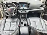 Фото 7 - Roewe 360
