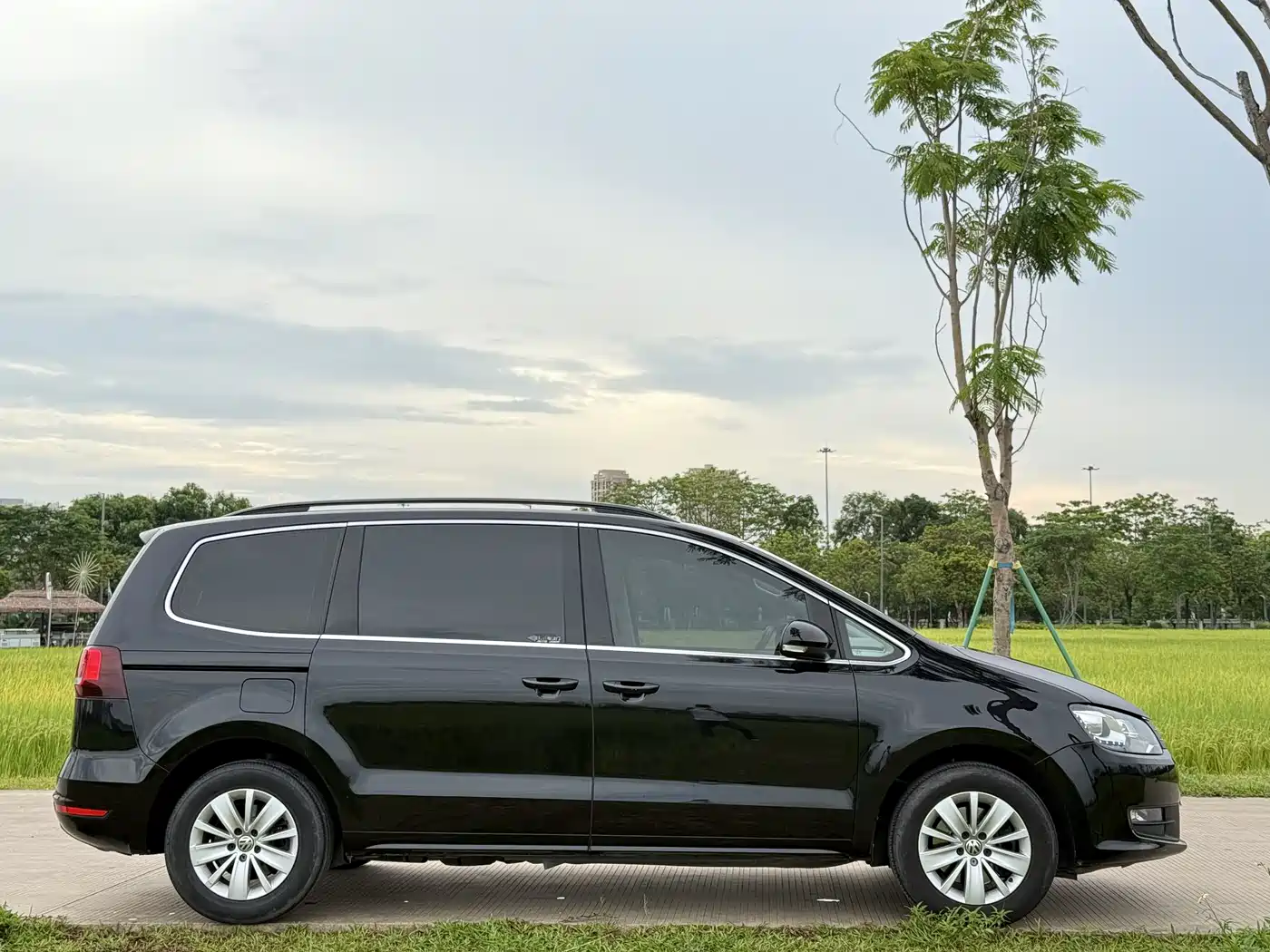 Volkswagen Sharan 2018 2016 280TSI Enjoyment 7-Seater