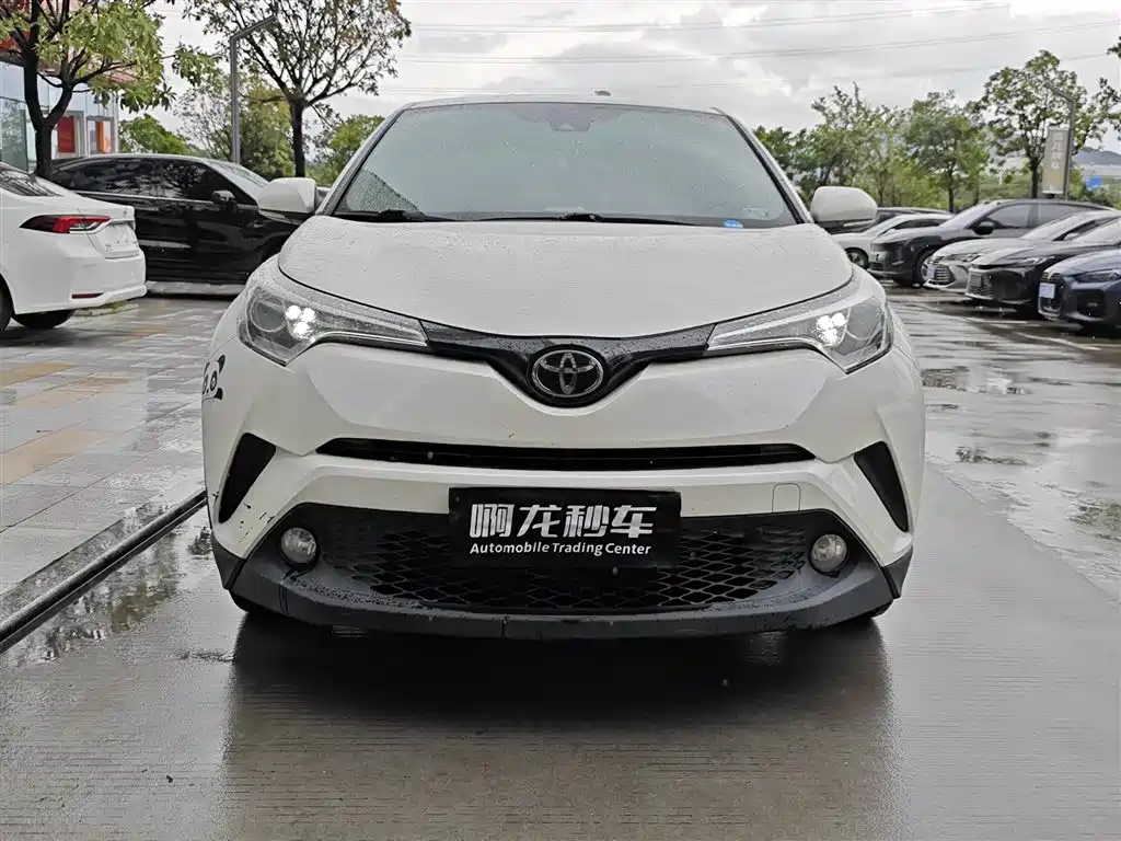 Toyota C-HR 2020 2018 2.0L Leading Sunroof Edition China VI