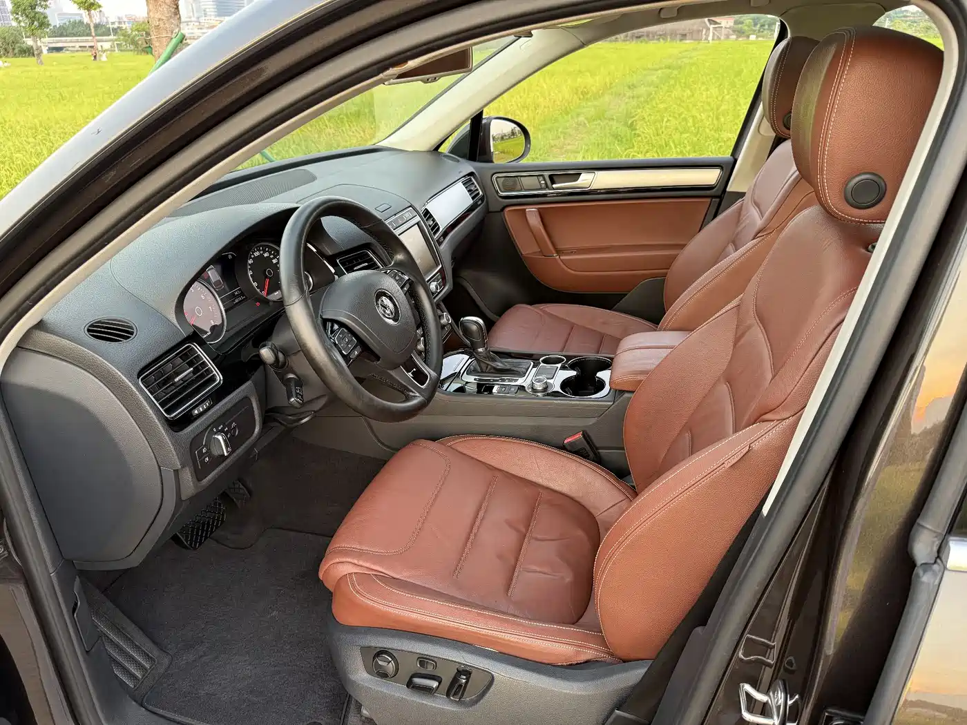 Фото 9 - Volkswagen Touareg