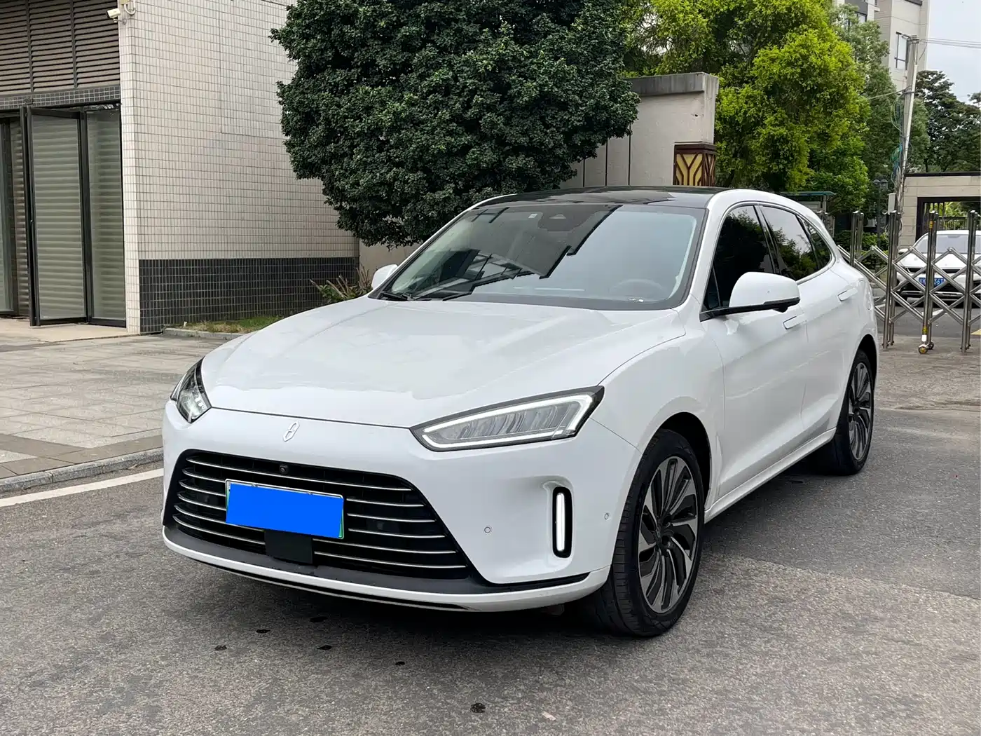 AITO Wenjie AITO M5 2022 Extended Range AWD Performance Edition