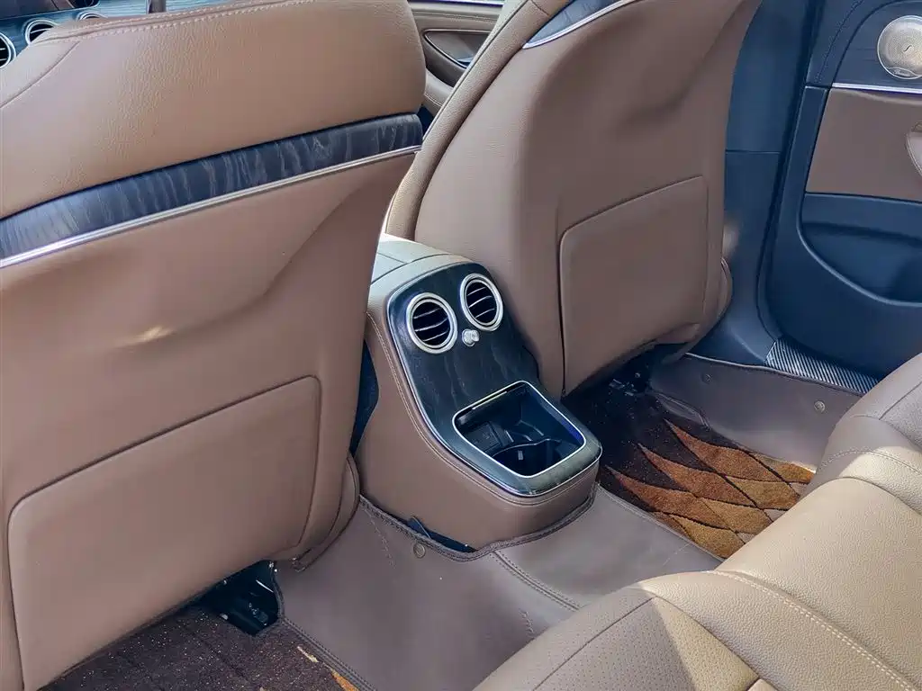 Mercedes-Benz E-Class 2021 E 300 L Sport Fashion фото 9