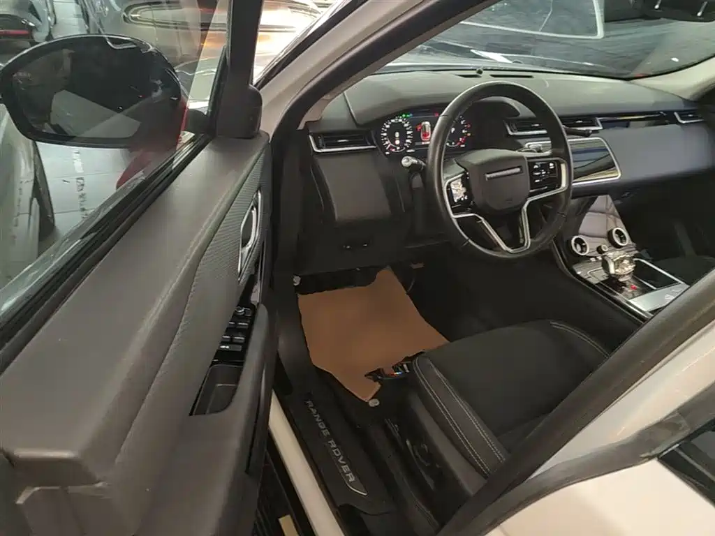 Land Rover Range Rover Velar 2022 250PS фото 16