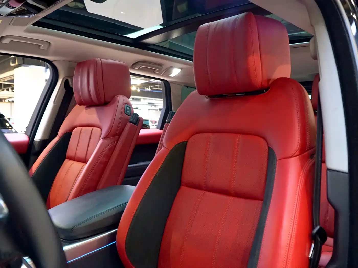 Land Rover Range Rover Sport 2021 3.0 L6 Gloss Black Edition фото 9