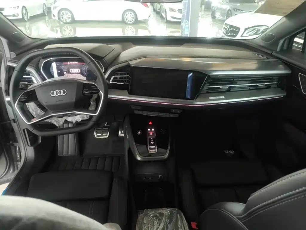 Audi Q4 e-tron 2026 2024 40 e-tron Pioneer Edition