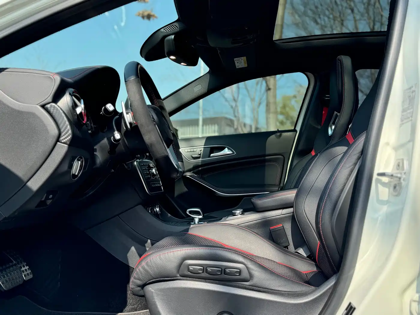 Mercedes-Benz A-Class AMG (Import) 2014 AMG A 45 4MATIC фото 5