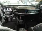 Photo 10 - Audi Q4 e-tron