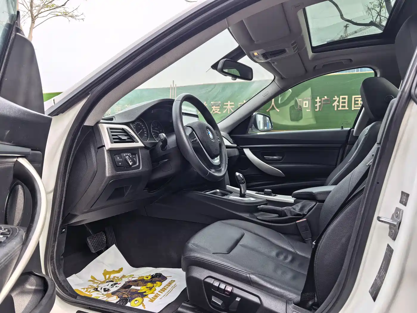 BMW 3 Series GT 2014 320i Leading Edition фото 4