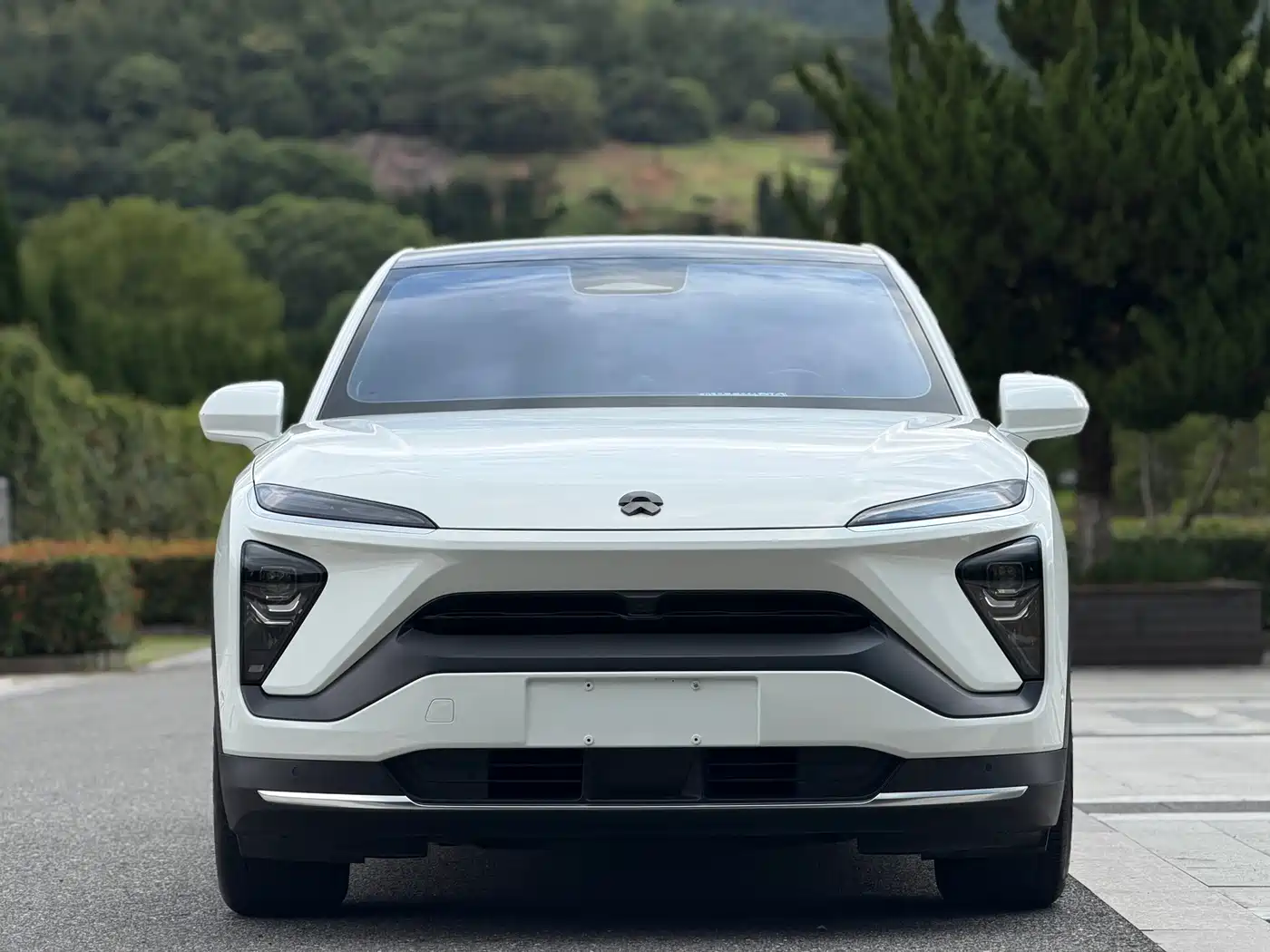 Фото 2 - NIO EC6