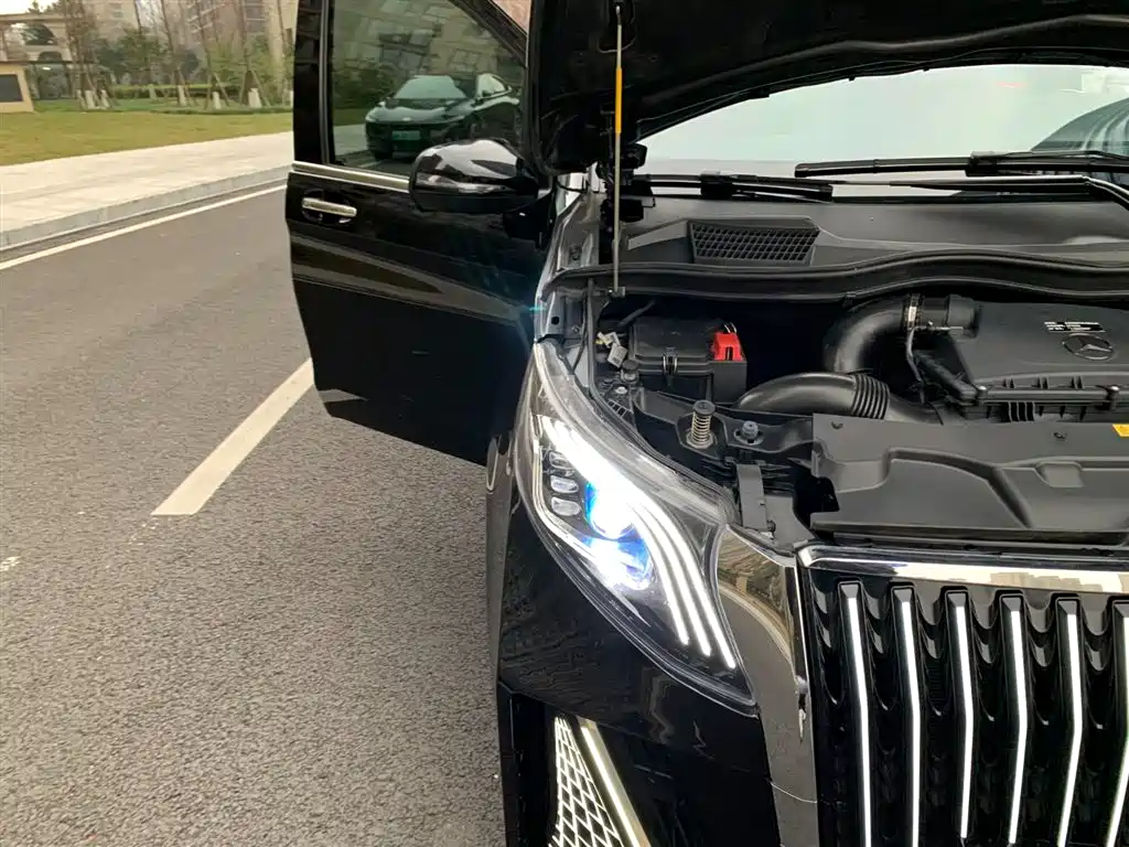 Mercedes-Benz Vito 2024 2.0T Elite Edition 7-Seater фото 25