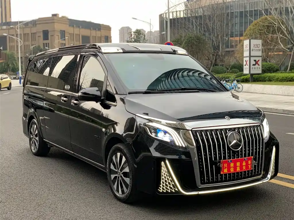 Mercedes-Benz Vito 2024 2.0T Elite Edition 7-Seater фото 3