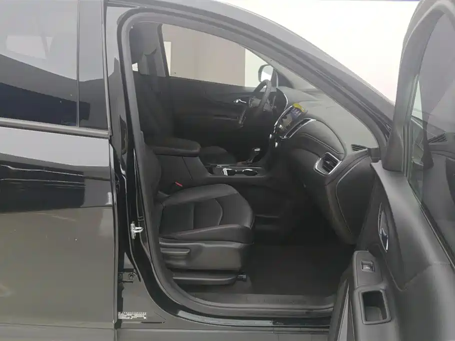Chevrolet Equinox 2019 Redline 550T Automatic AWD Explorer RS Edition (China V) фото 8