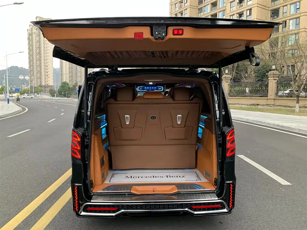 Mercedes-Benz Vito 2024 2.0T Elite Edition 7-Seater фото 8