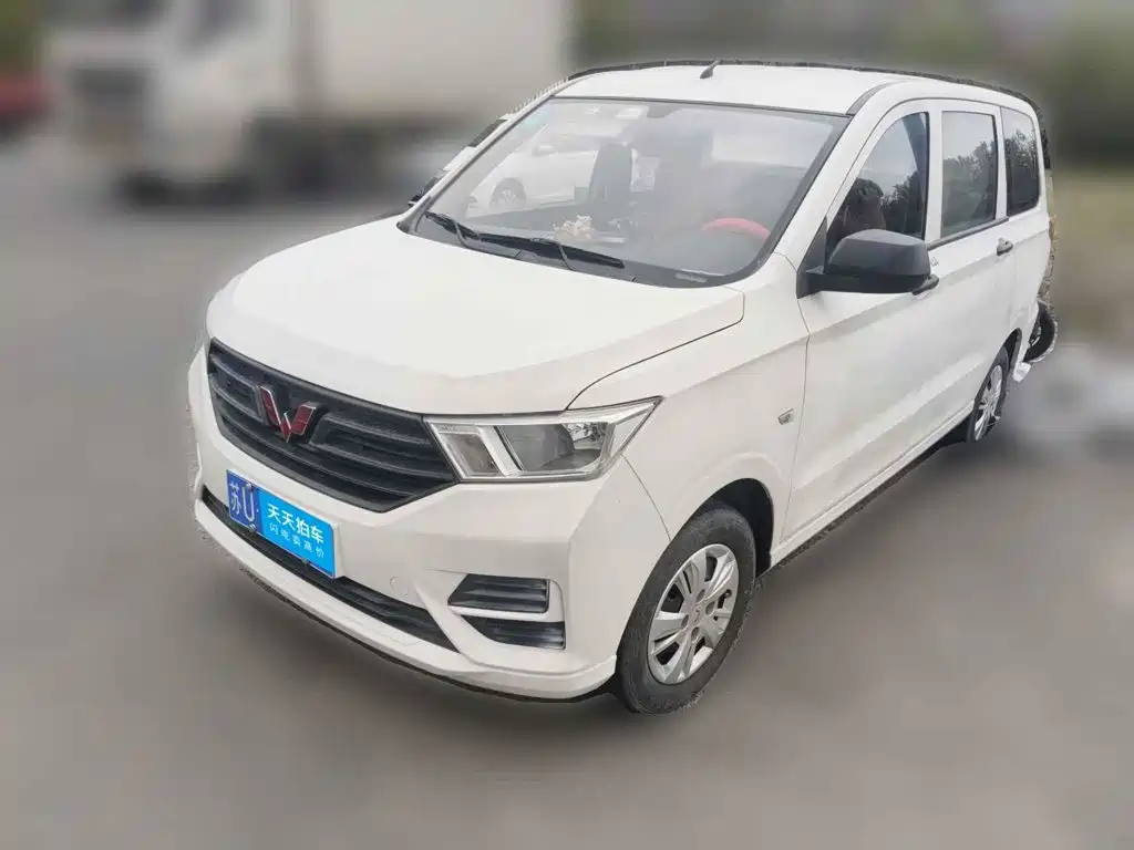 Wuling Motors Wuling Hongguang 2019 — пригон из Китая