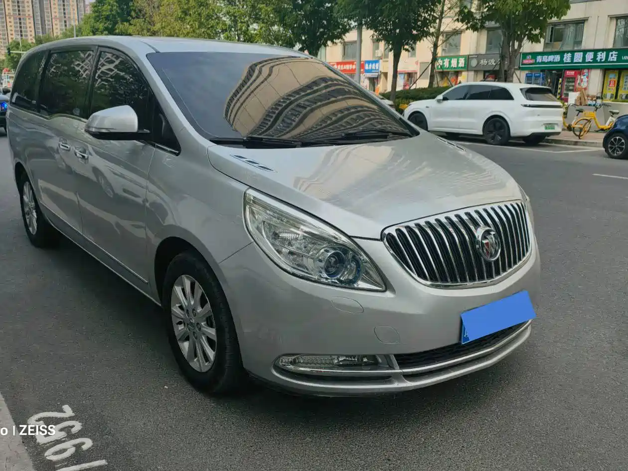 Buick GL8 2013 3.0L GT Luxury Business Elegance Edition фото 2