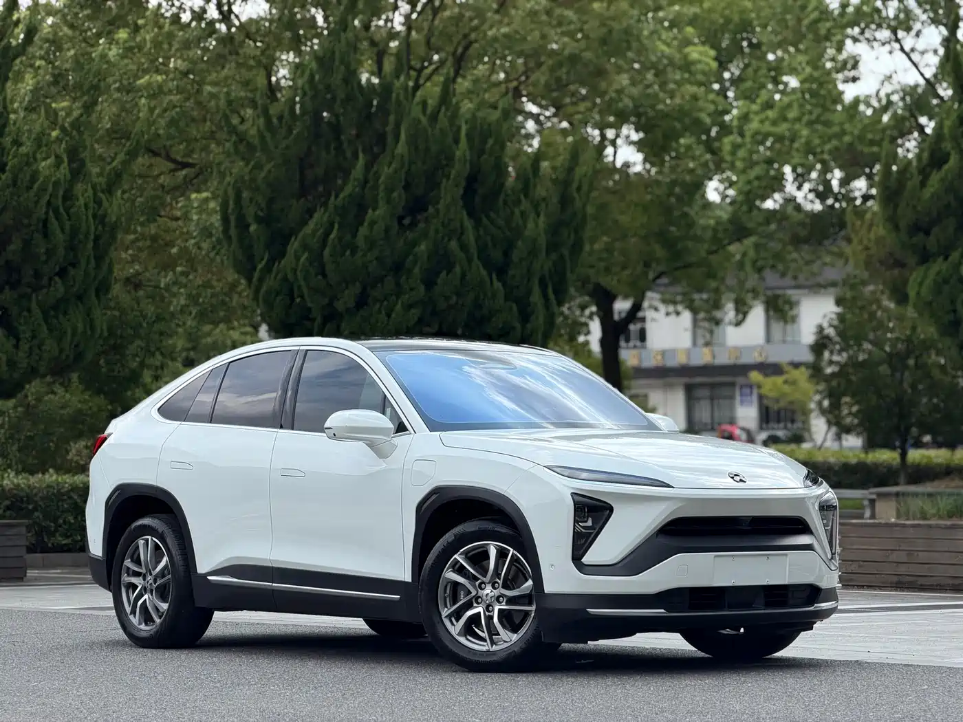 Фото 3 - NIO EC6