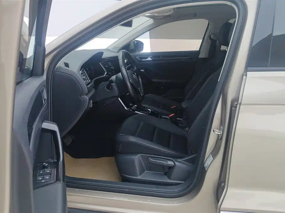 Volkswagen T-ROC 2020 280TSI DSG 2WD Comfort фото 9