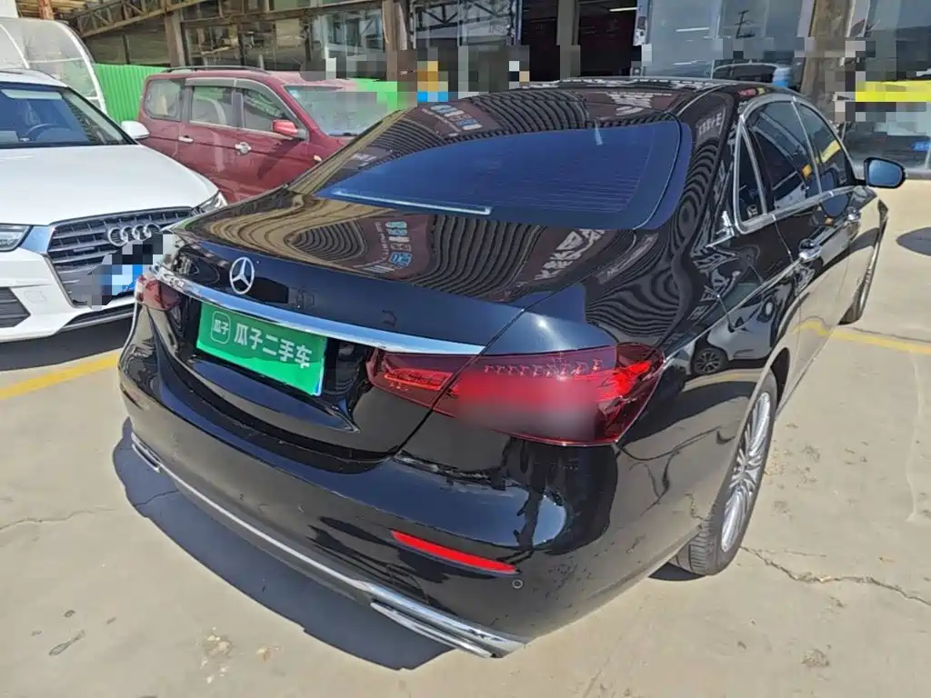 Photo 7 - Mercedes-Benz E-Class