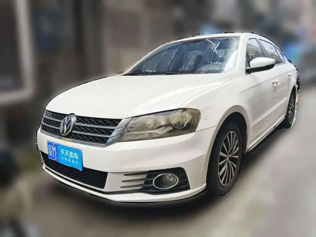 Photo 1 - Volkswagen Lavida