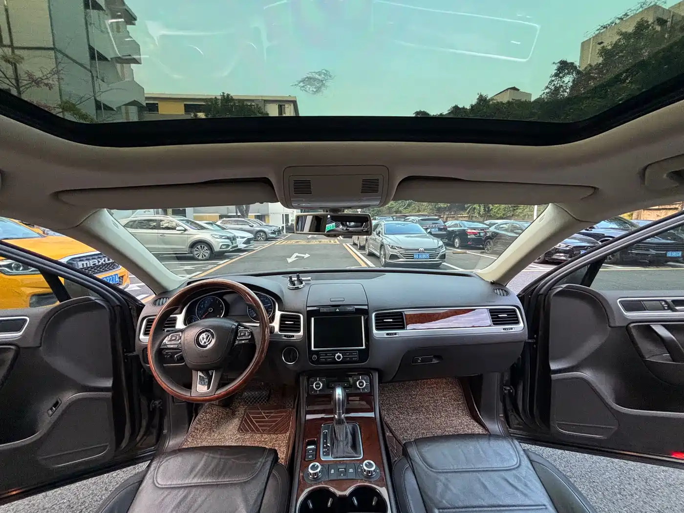 Volkswagen Touareg 2014 3.0TSI New Edge Edition фото 8
