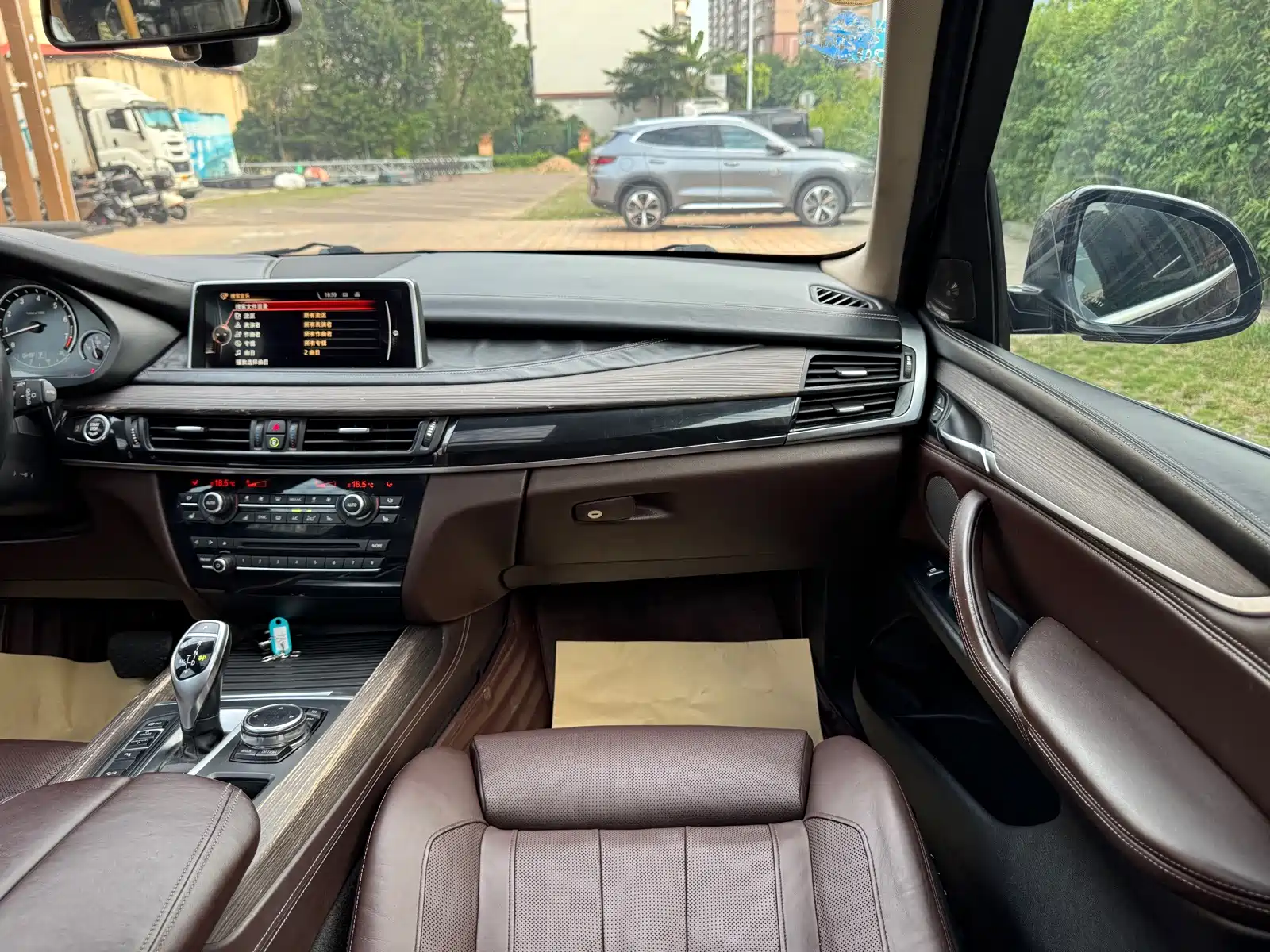 Photo 17 - BMW X5 (Import)
