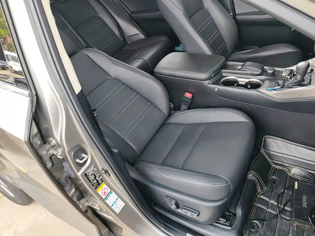 Фото 25 - Lexus NX