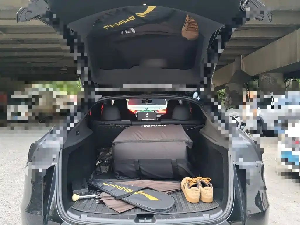 Tesla Model Y 2026 2026 Rear-Wheel Drive