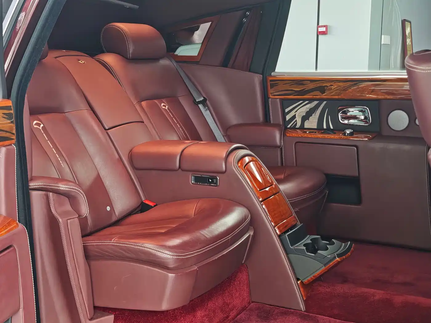 Фото 10 - Rolls-Royce Phantom